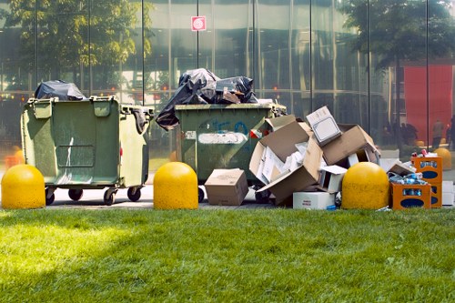 Efficient packing services by Man and Van in Bermondsey